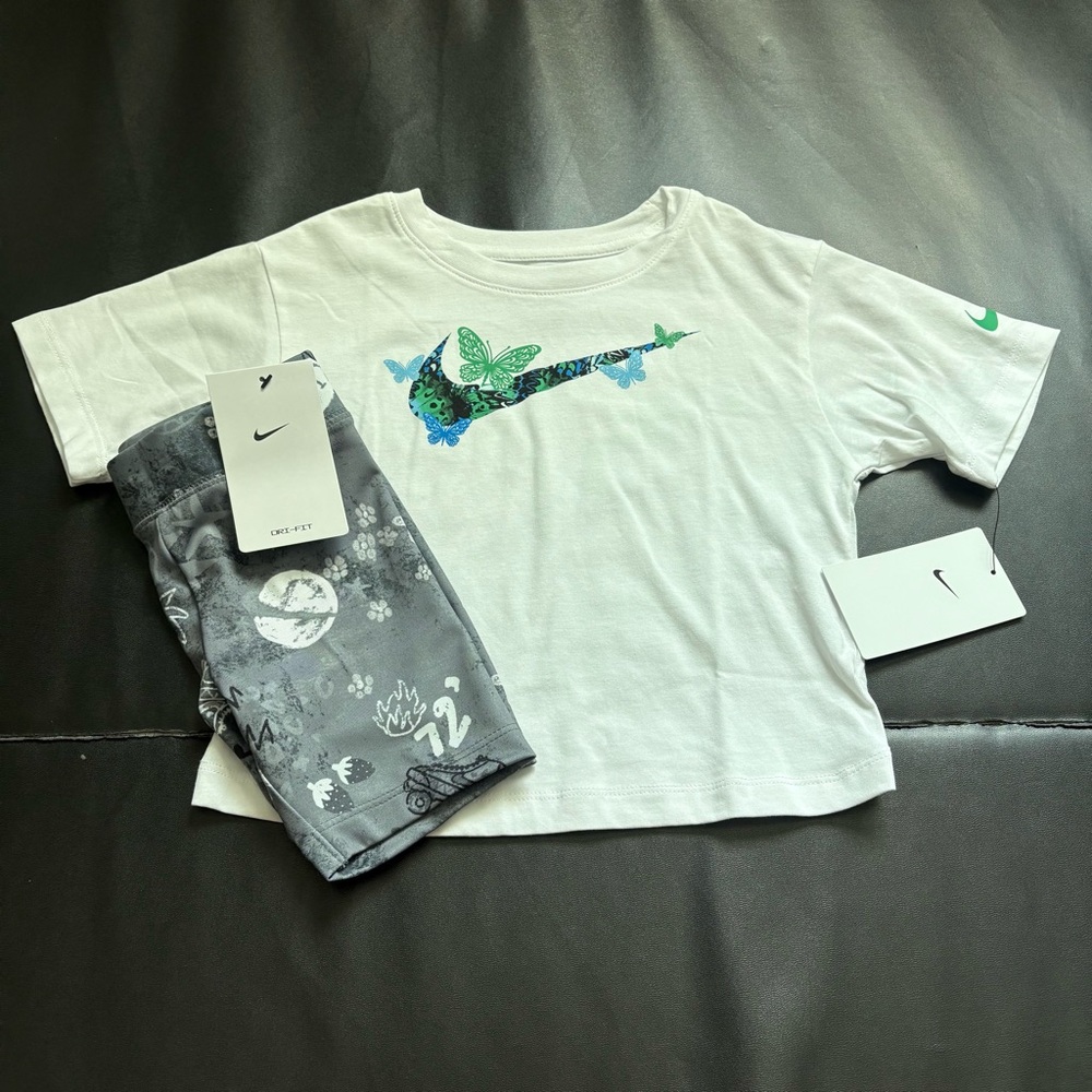 NWT Nike Athletic Set Girls Size 5